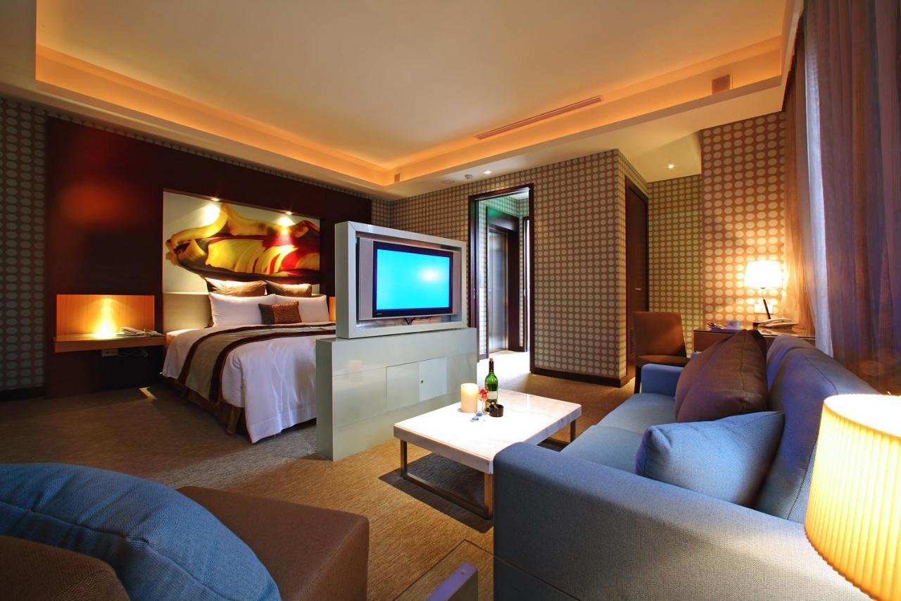 Norway Forest Tamsui Motel Bagian luar foto